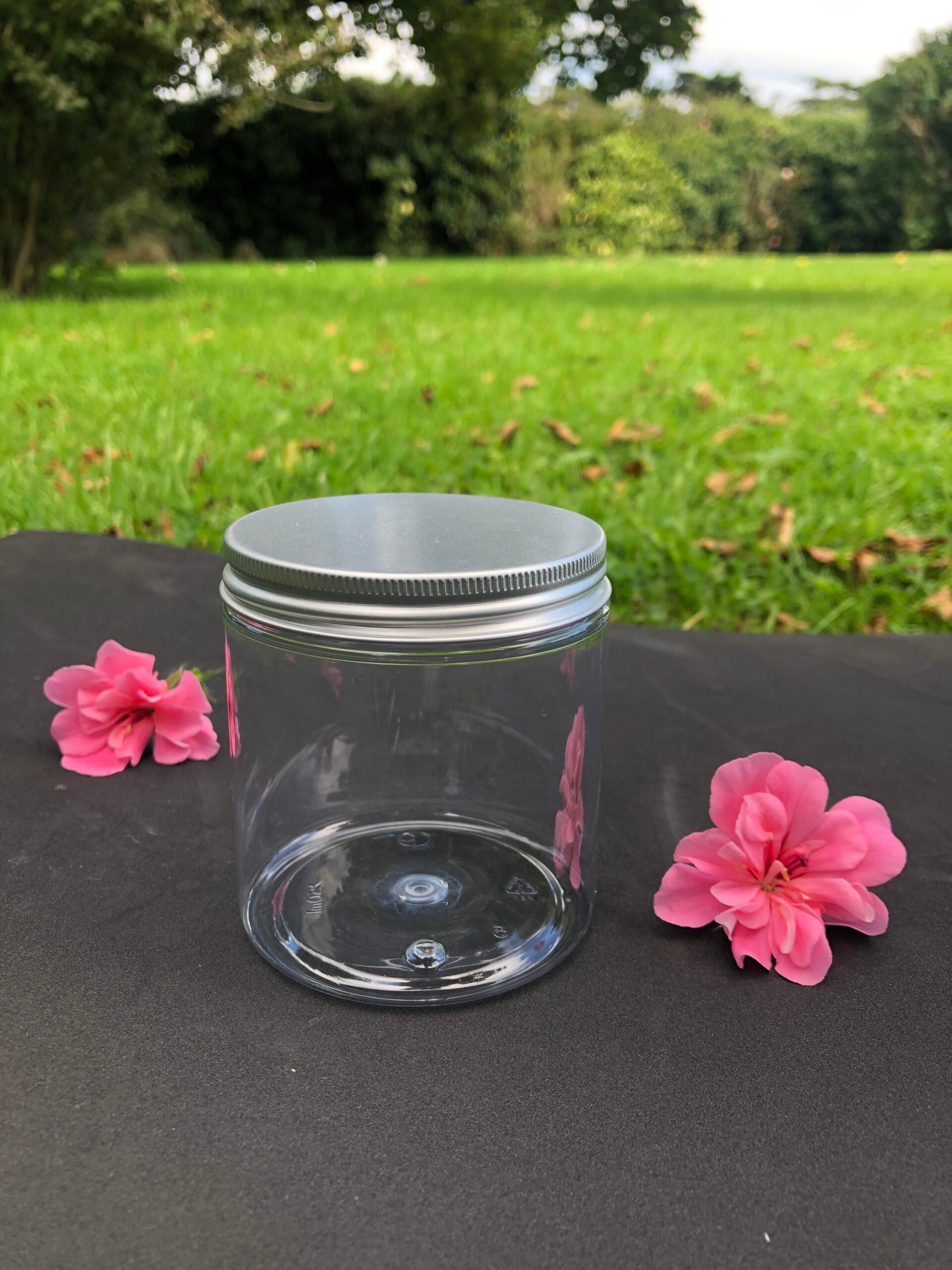 250ml Clear plastic jar (70mm neck)